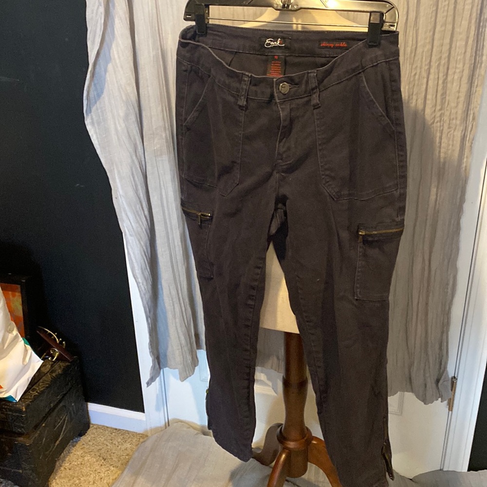 Super cute size 10 skinny pants Navy